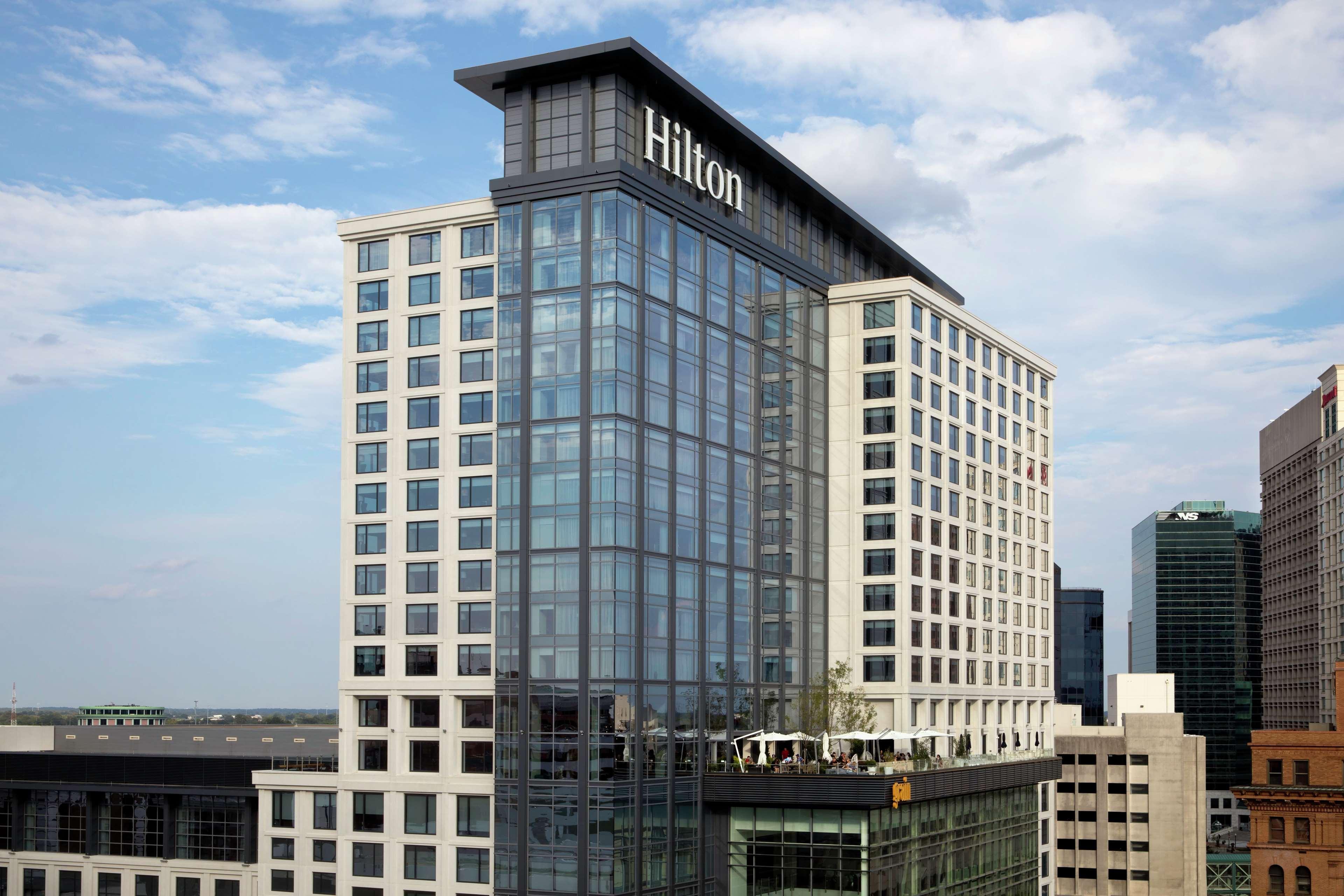 Отель Hilton Norfolk The Main Экстерьер фото