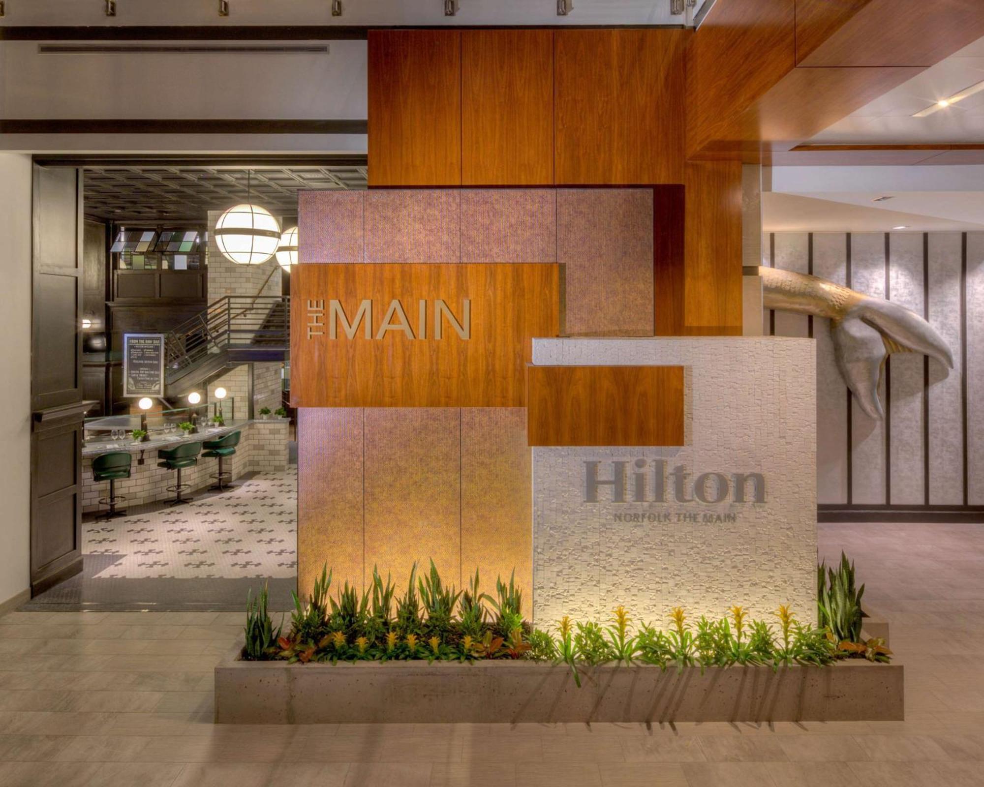 Отель Hilton Norfolk The Main Экстерьер фото